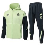 Giacca Cappuccio Real Madrid 2026/2027 Verde Giacca Cappuccio Real Madrid 2026/2027 Verde