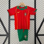 Maglia Portogallo Prima Bambino Retro 2004 Maglia Portogallo Prima Bambino Retro 2004